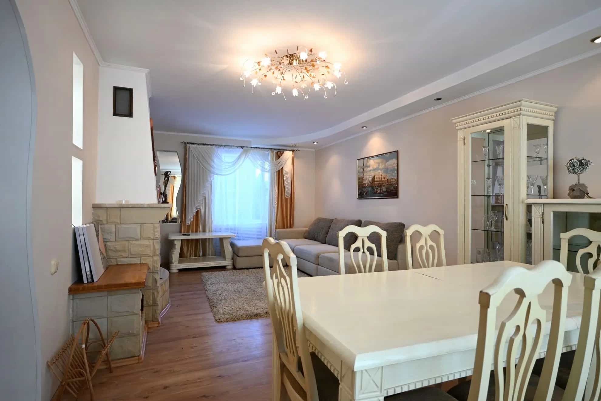 Беларусь, Гродненская область, Сморгонь, Молодёжная улица, 29, фото 6