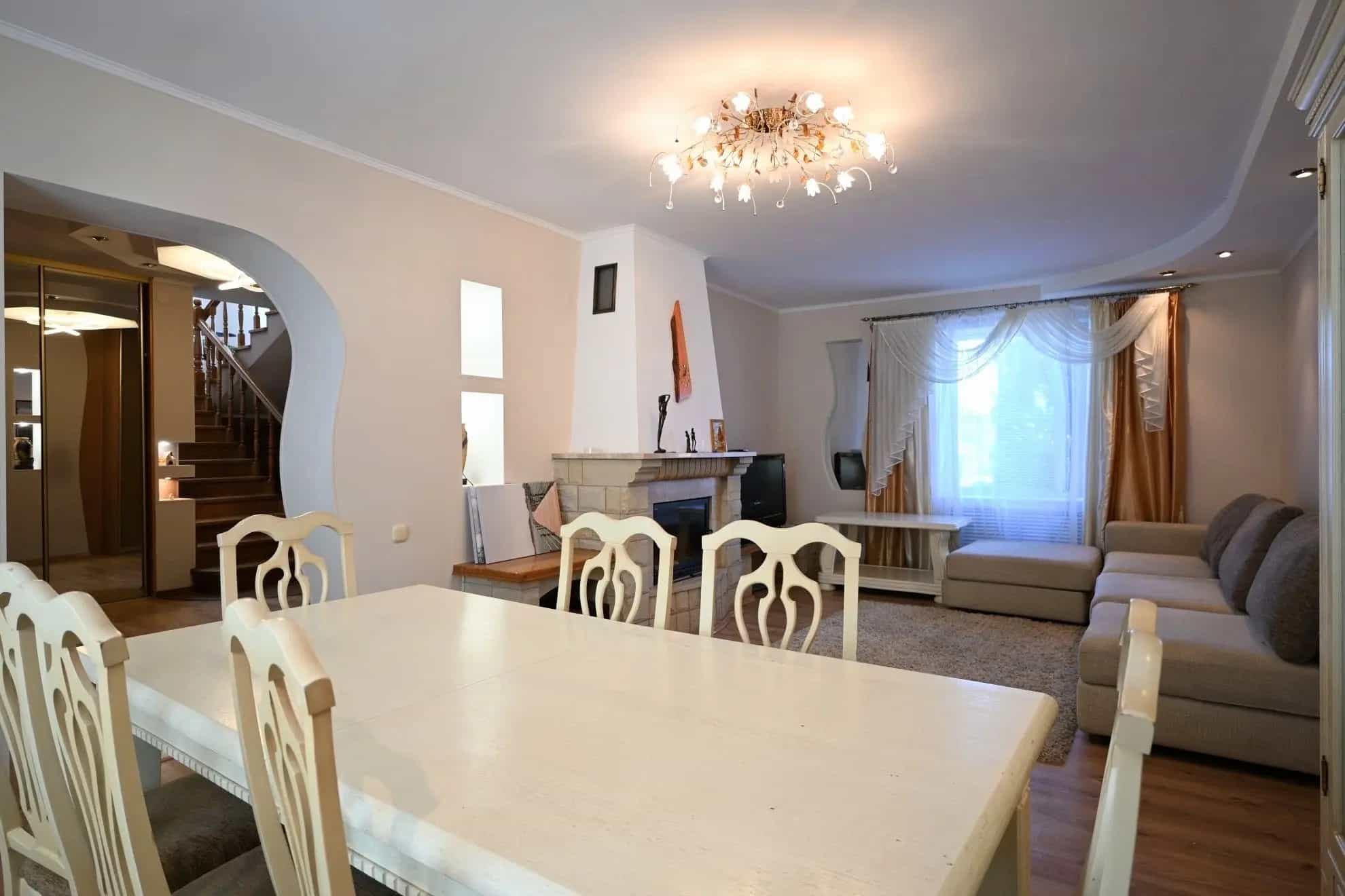 Беларусь, Гродненская область, Сморгонь, Молодёжная улица, 29, фото 7