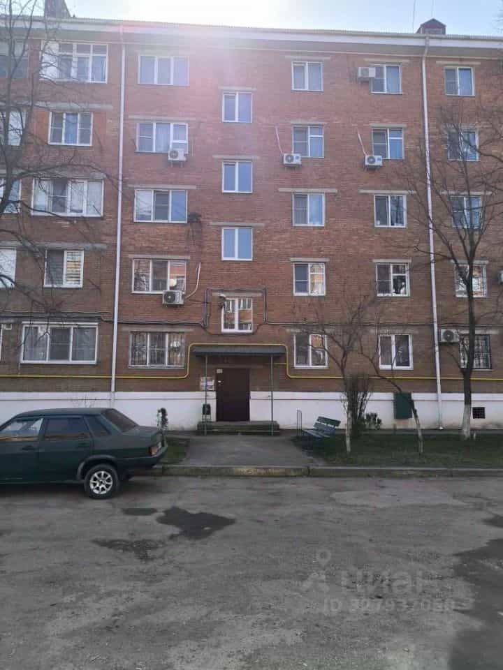 Россия, Республика Адыгея (Адыгея), Тахтамукайский район, посёлок городского типа Яблоновский, улица Гагарина, 131