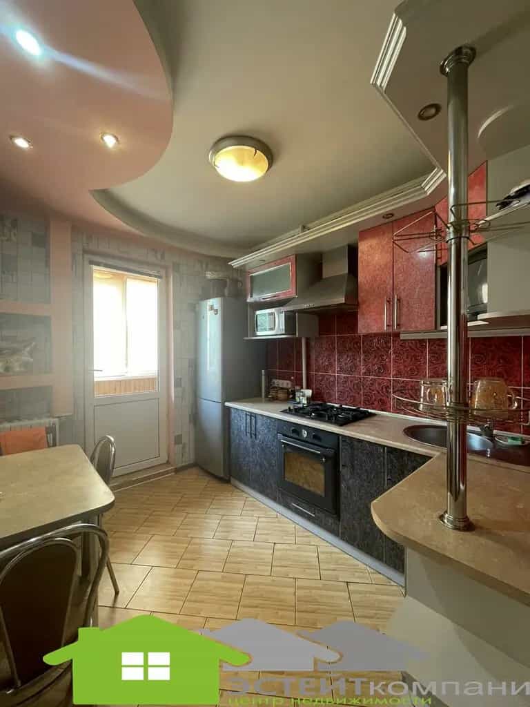 Беларусь, Гродненская область, Новогрудок, улица Ломоносова, 8к2, фото 10