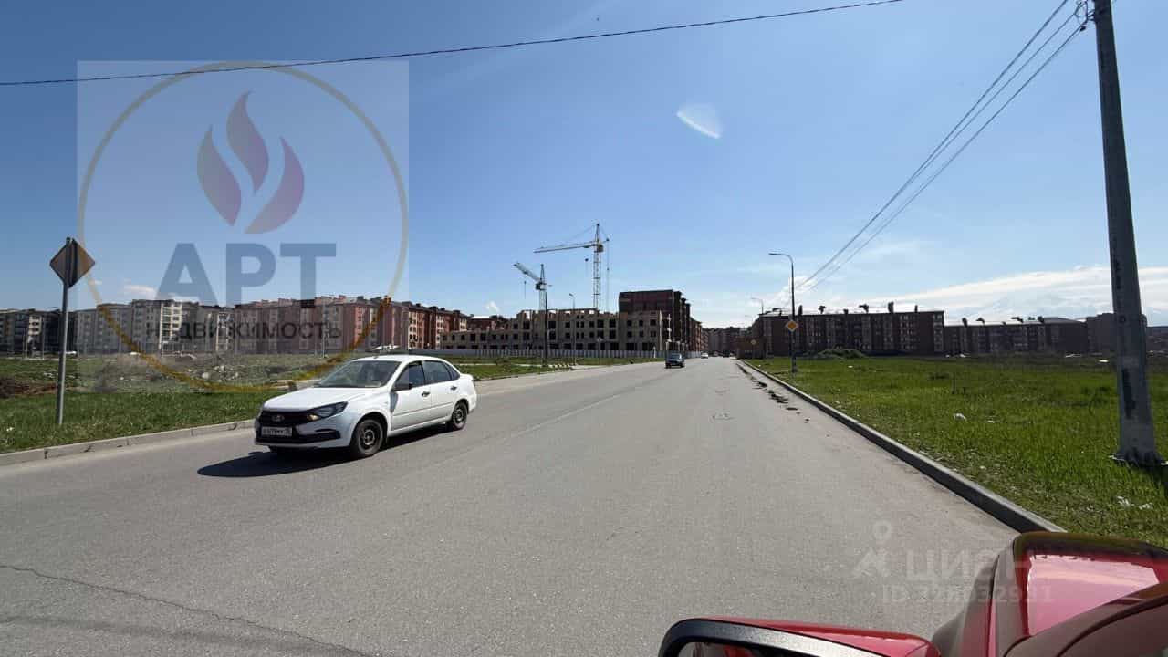 Россия, Республика Северная Осетия — Алания, Владикавказ, проспект Героев Отечества, 8, фото 5