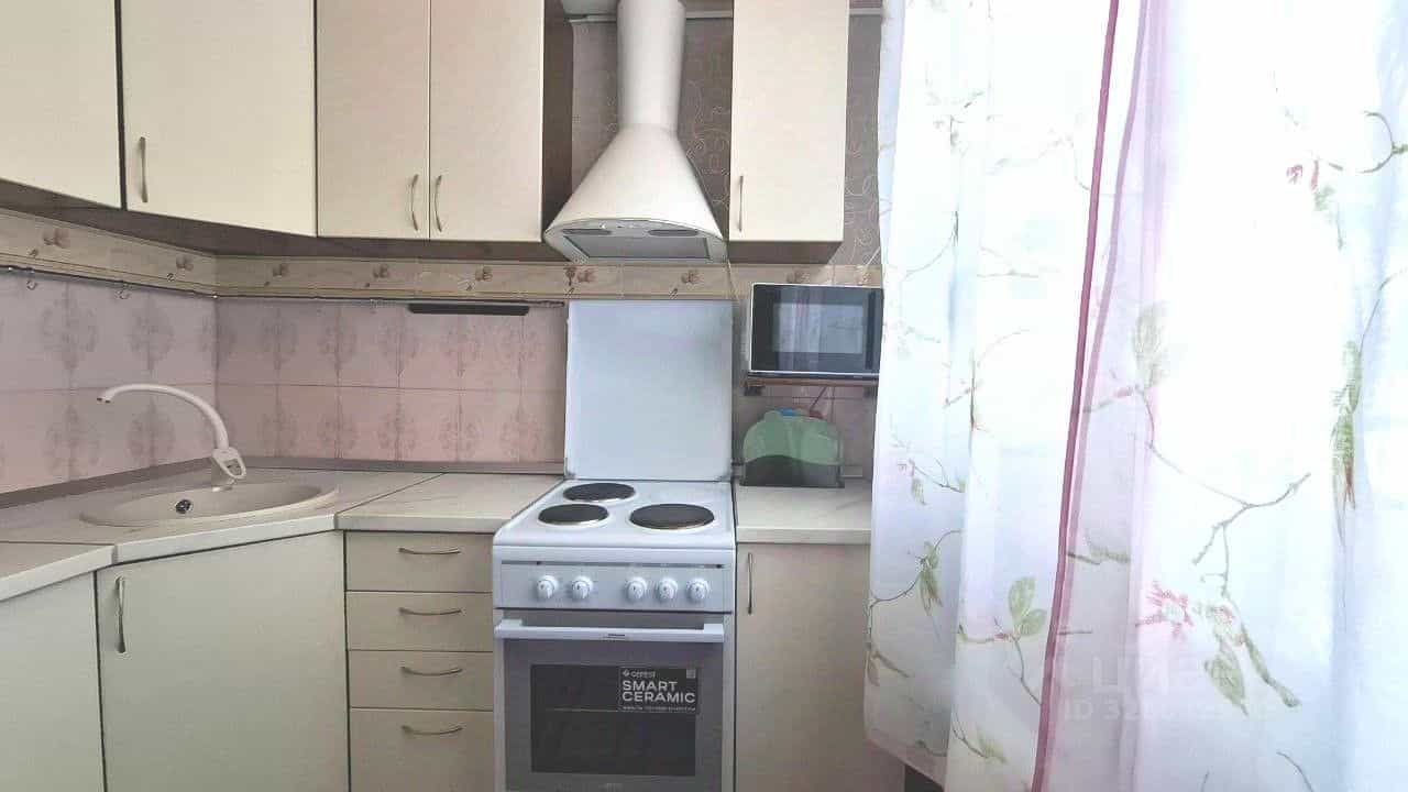 Россия, посёлок городского типа Сокол, улица Гагарина, 6, фото 4