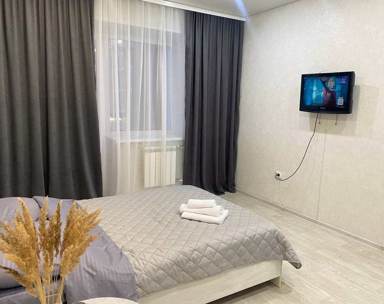 Россия, Республика Хакасия, Абакан, улица Авиаторов, 8, фото 2