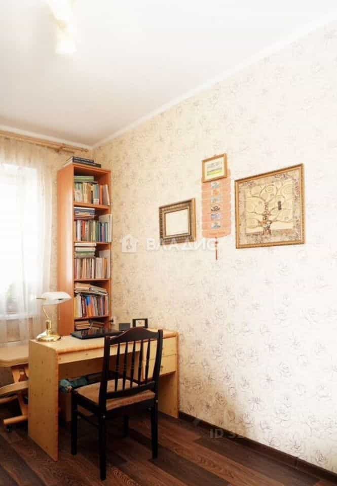 Россия, Республика Бурятия, Улан-Удэ, 111-й микрорайон, 13А, фото 6