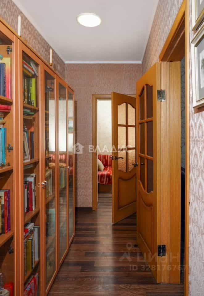 Россия, Республика Бурятия, Улан-Удэ, 111-й микрорайон, 13А, фото 8