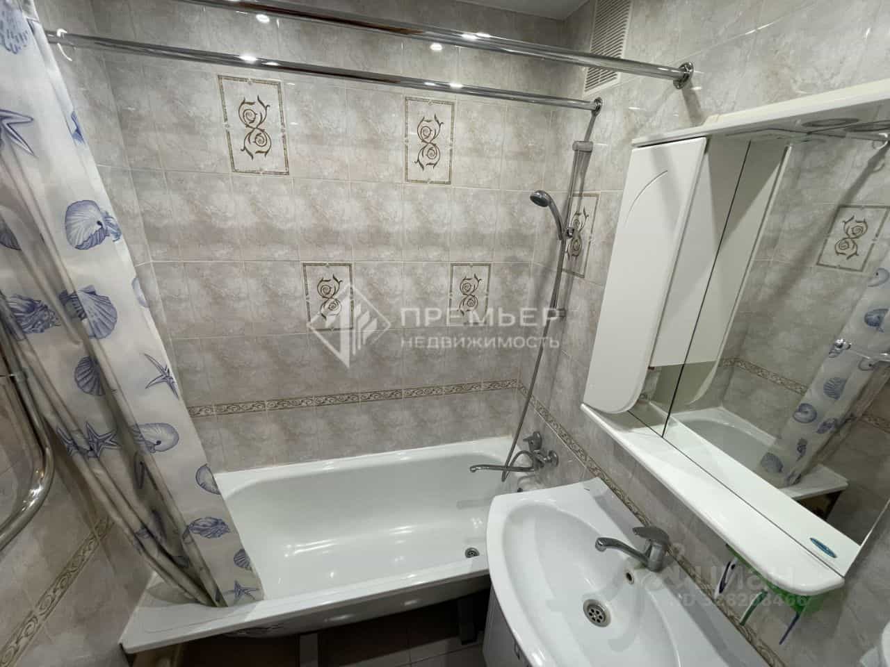 Россия, Киров, микрорайон Коминтерновский, улица Зеленина, 1, фото 10