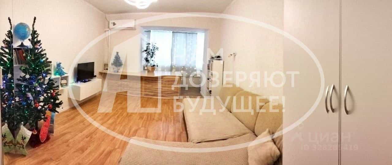 Россия, Удмуртская Республика, Глазов, улица Калинина, 7, фото 2