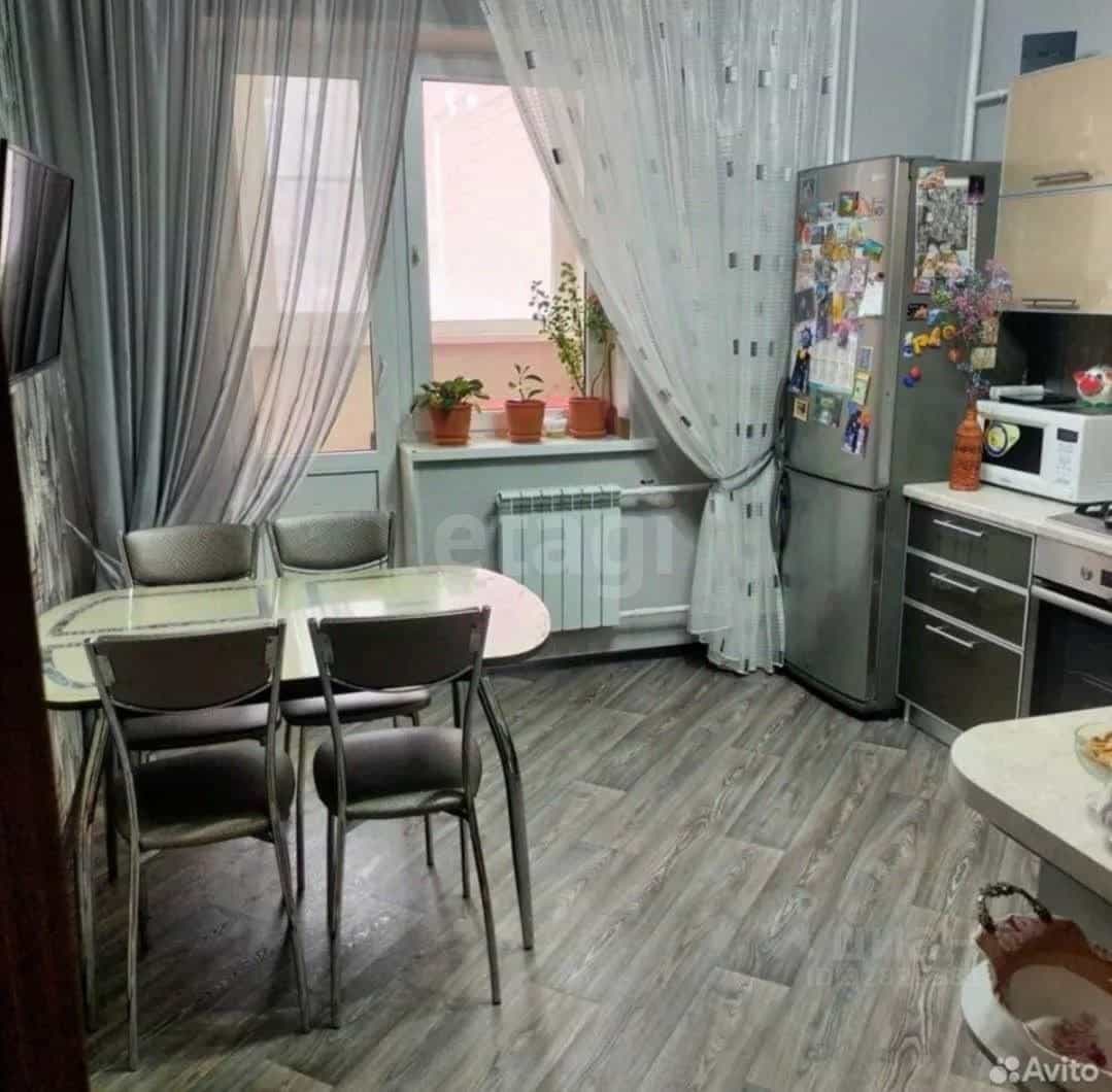 Россия, Астрахань, улица Бабаевского, 1к4, фото 2