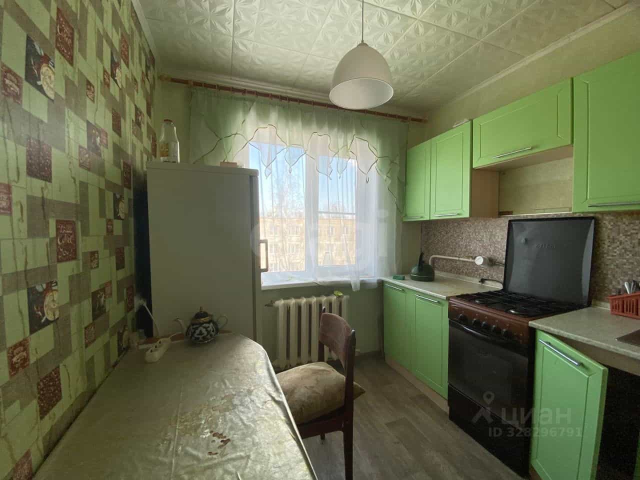 Россия, Костромская область, посёлок городского типа Сусанино, улица Леонова, 1