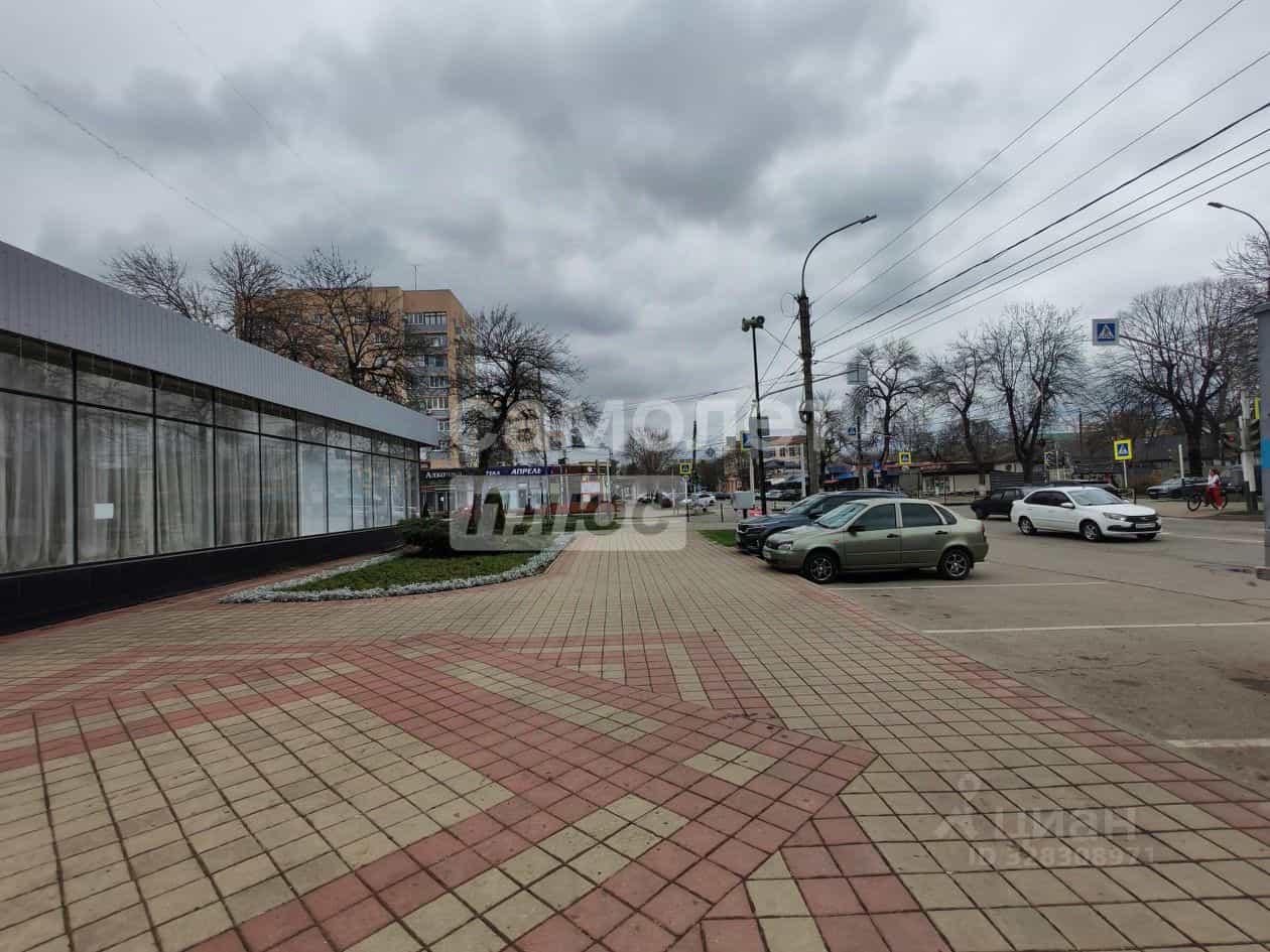 Россия, Республика Адыгея (Адыгея), Майкоп, улица Ленина, 37, фото 3