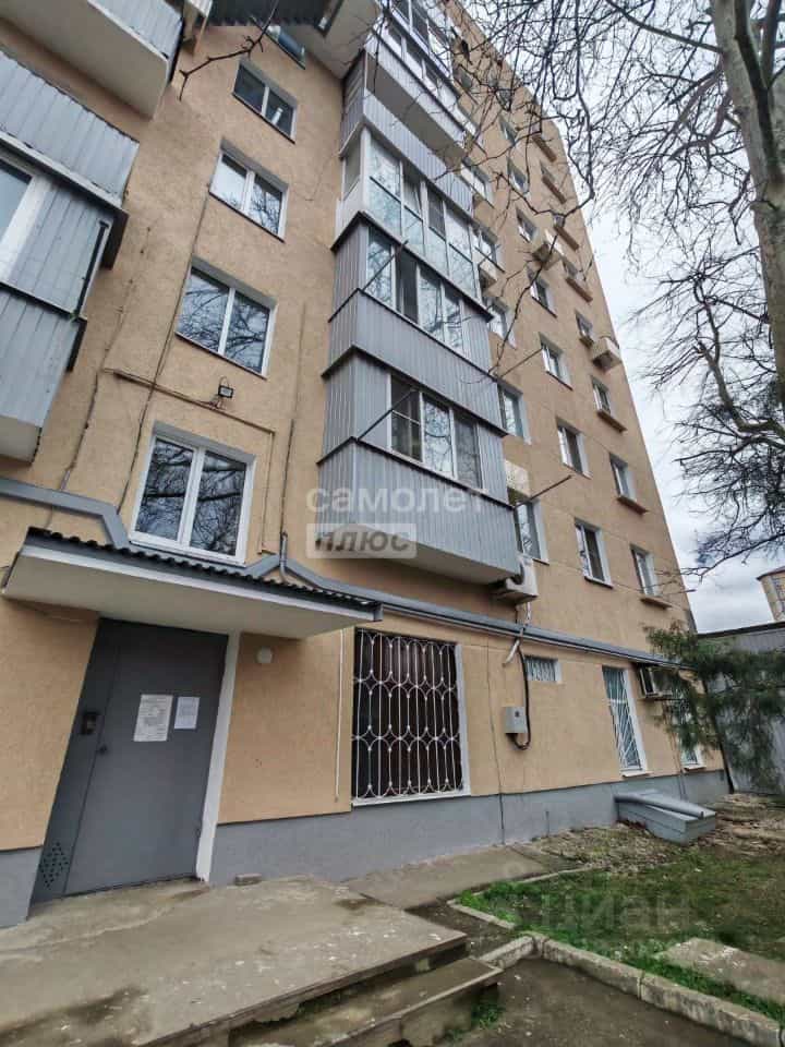 Россия, Республика Адыгея (Адыгея), Майкоп, улица Ленина, 37, фото 4