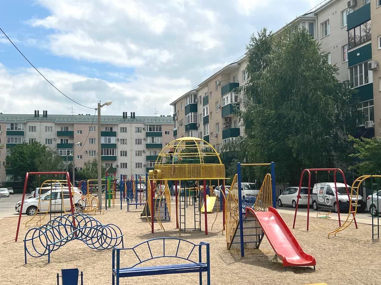 Россия, Республика Адыгея (Адыгея), Тахтамукайский район, посёлок городского типа Яблоновский, улица Кобцевой, 1к3, фото 9