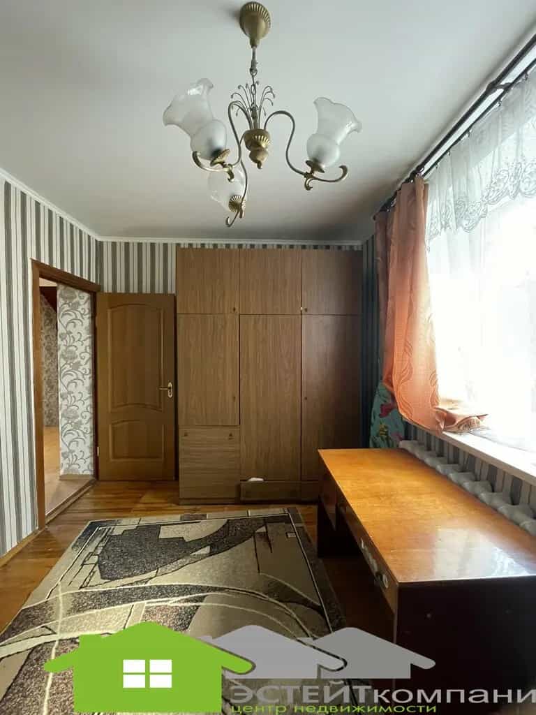 Беларусь, Гродненская область, Новогрудок, улица Горбатова, 10, фото 12