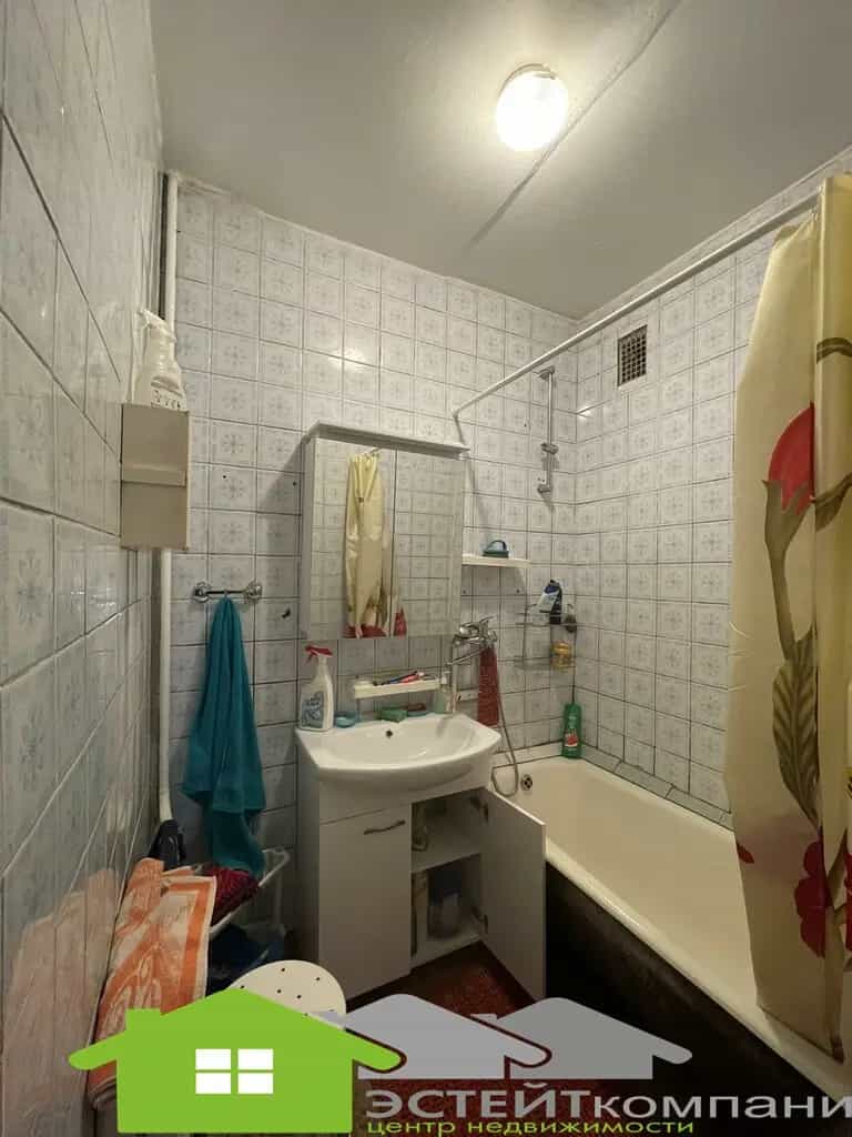 Беларусь, Гродненская область, Новогрудок, улица Горбатова, 10, фото 14