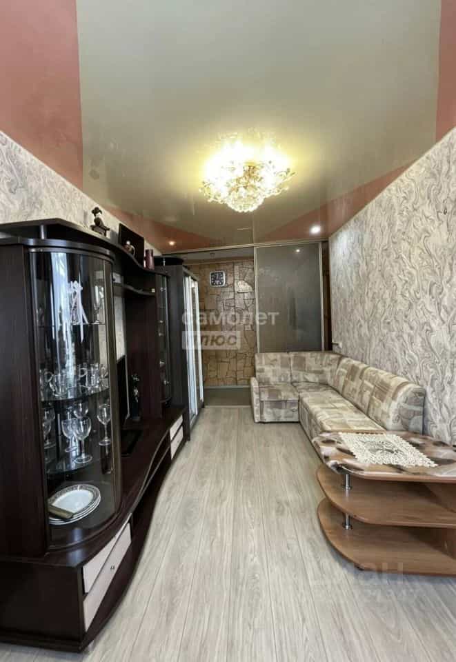 Россия, Хабаровский край, Комсомольск-на-Амуре, улица Парижской Коммуны, 25