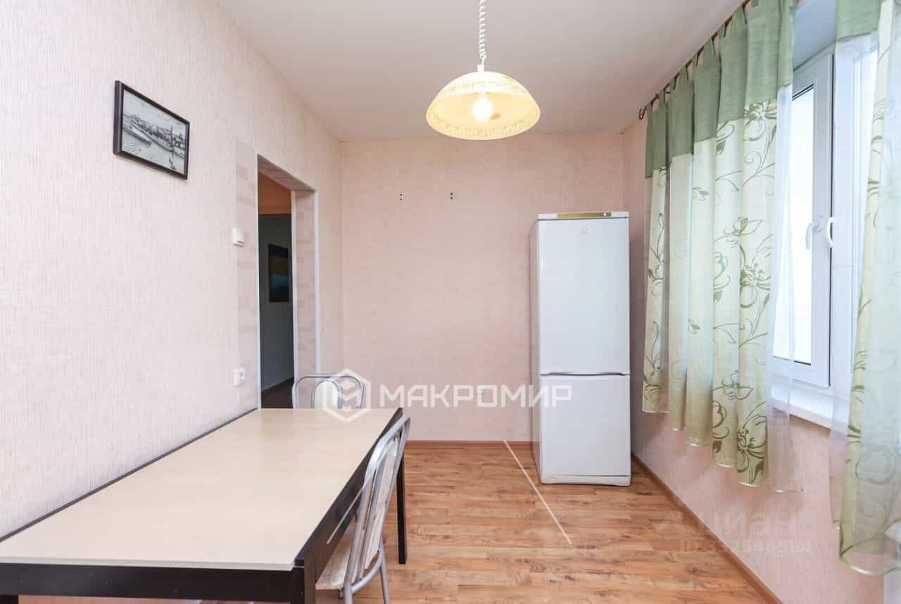 Россия, Челябинск, улица Габдуллы Тукая, 13, фото 11