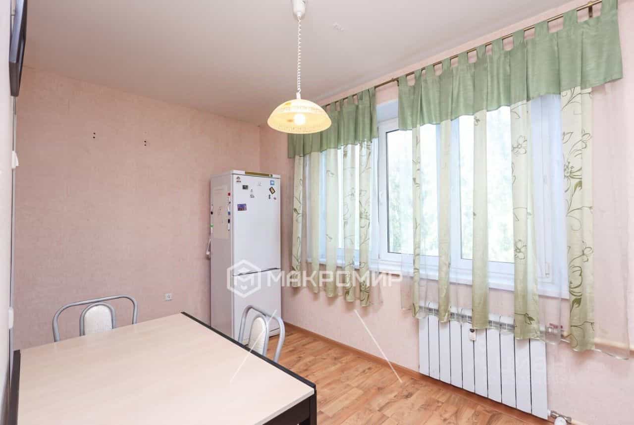 Россия, Челябинск, улица Габдуллы Тукая, 13, фото 12