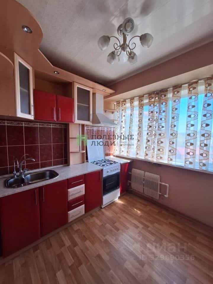 Россия, Орёл, площадь Поликарпова, 10, фото 2