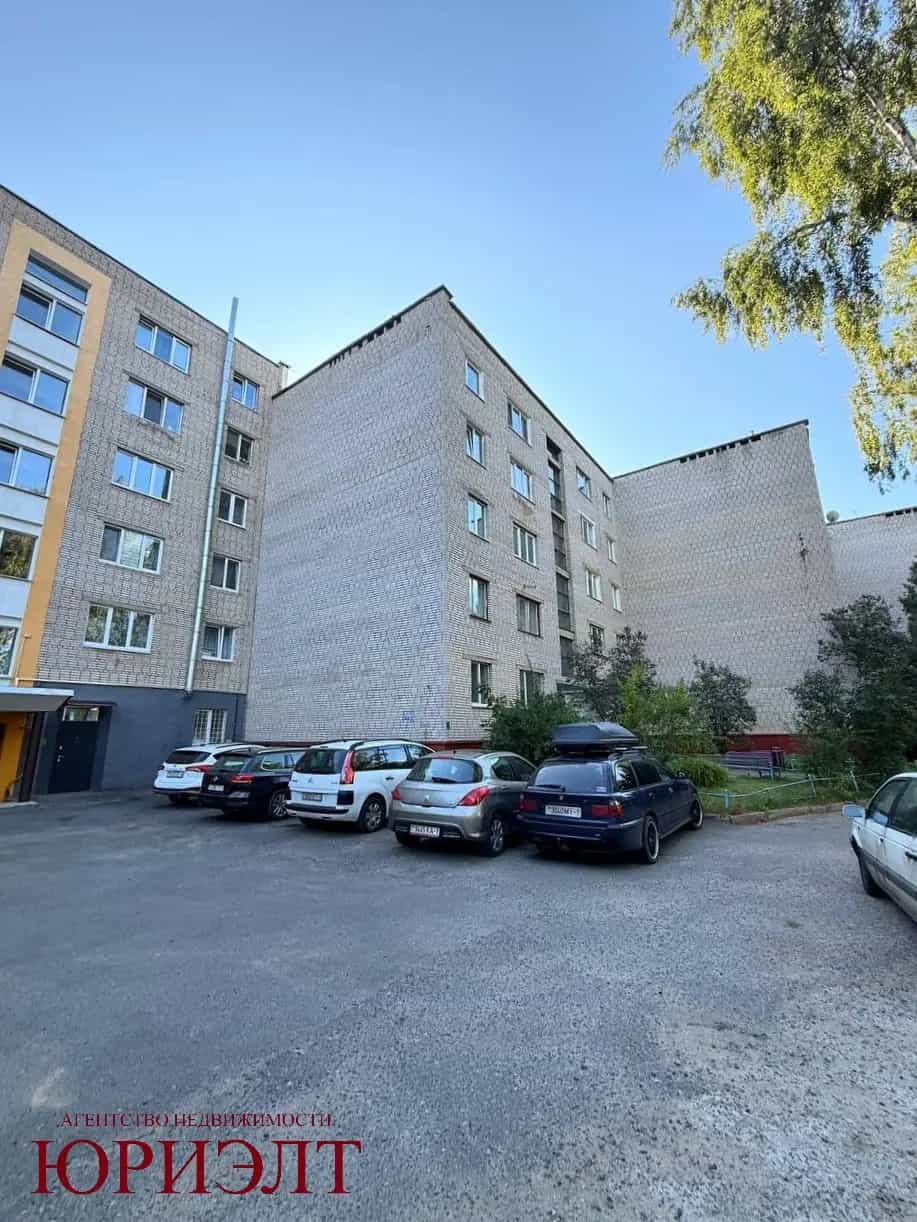 Беларусь, Брестская область, Барановичи, улица Притыцкого, 142, фото 2