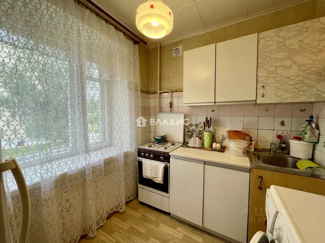 Россия, Владимирская область, Собинка, Молодёжная улица, 4, фото 13