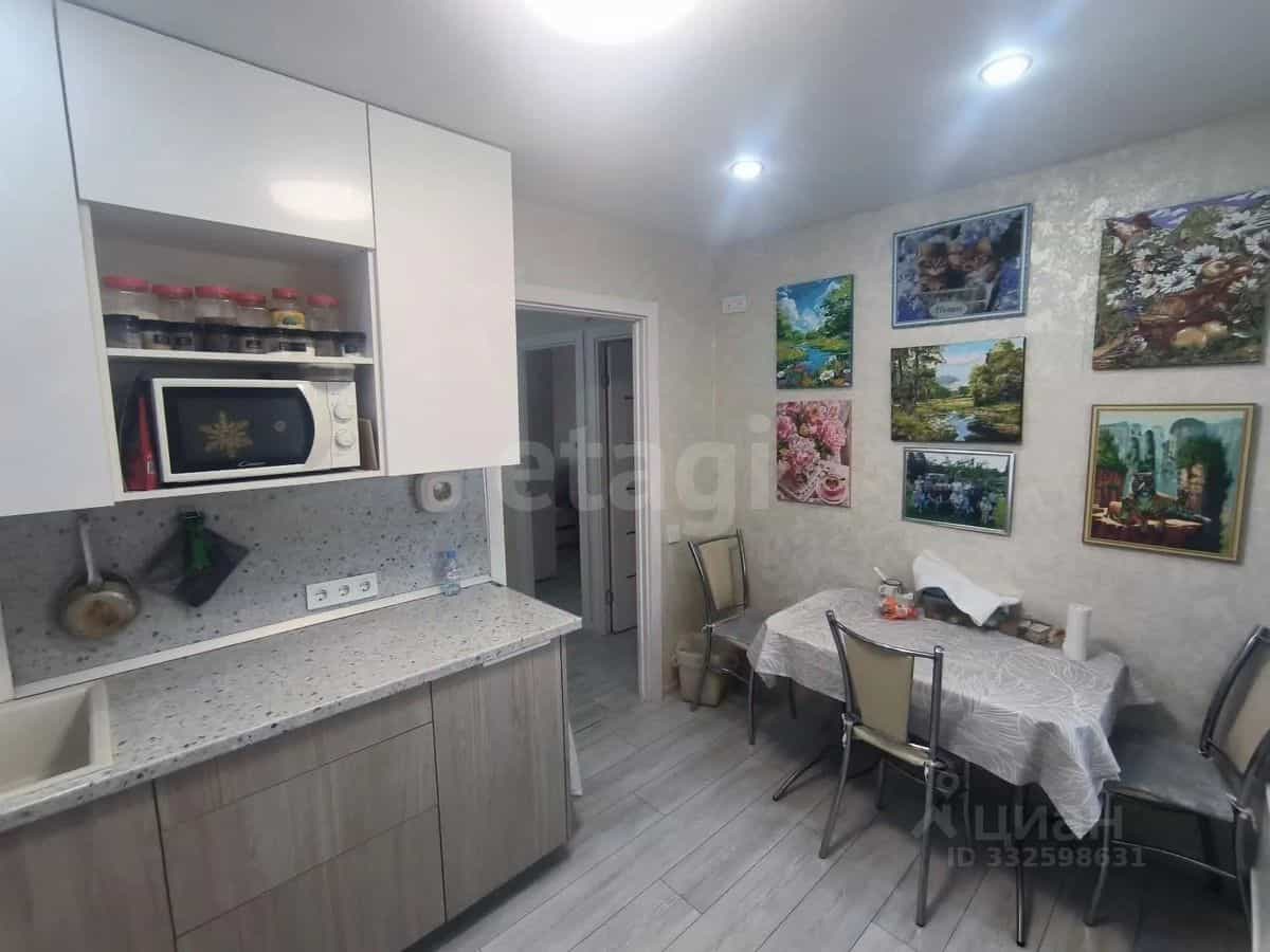 Россия, Красноярск, Ульяновский проспект, 22Б, фото 9
