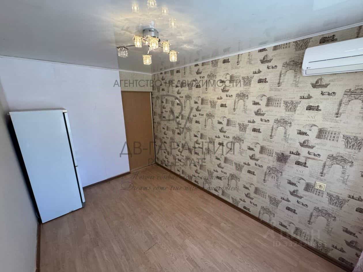 Россия, Хабаровский край, Комсомольск-на-Амуре, Октябрьский проспект, 40, фото 5