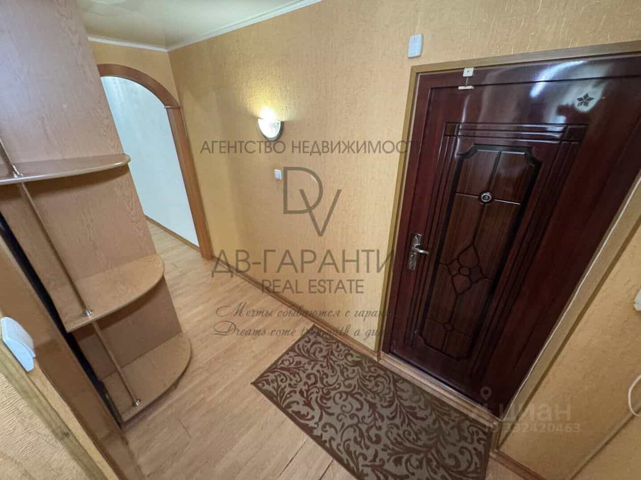 Россия, Хабаровский край, Комсомольск-на-Амуре, Октябрьский проспект, 40, фото 7