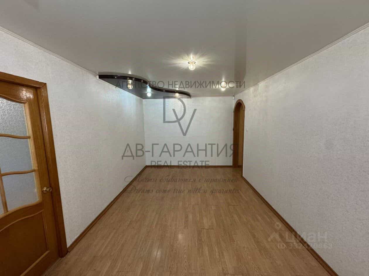 Россия, Хабаровский край, Комсомольск-на-Амуре, Октябрьский проспект, 40, фото 9