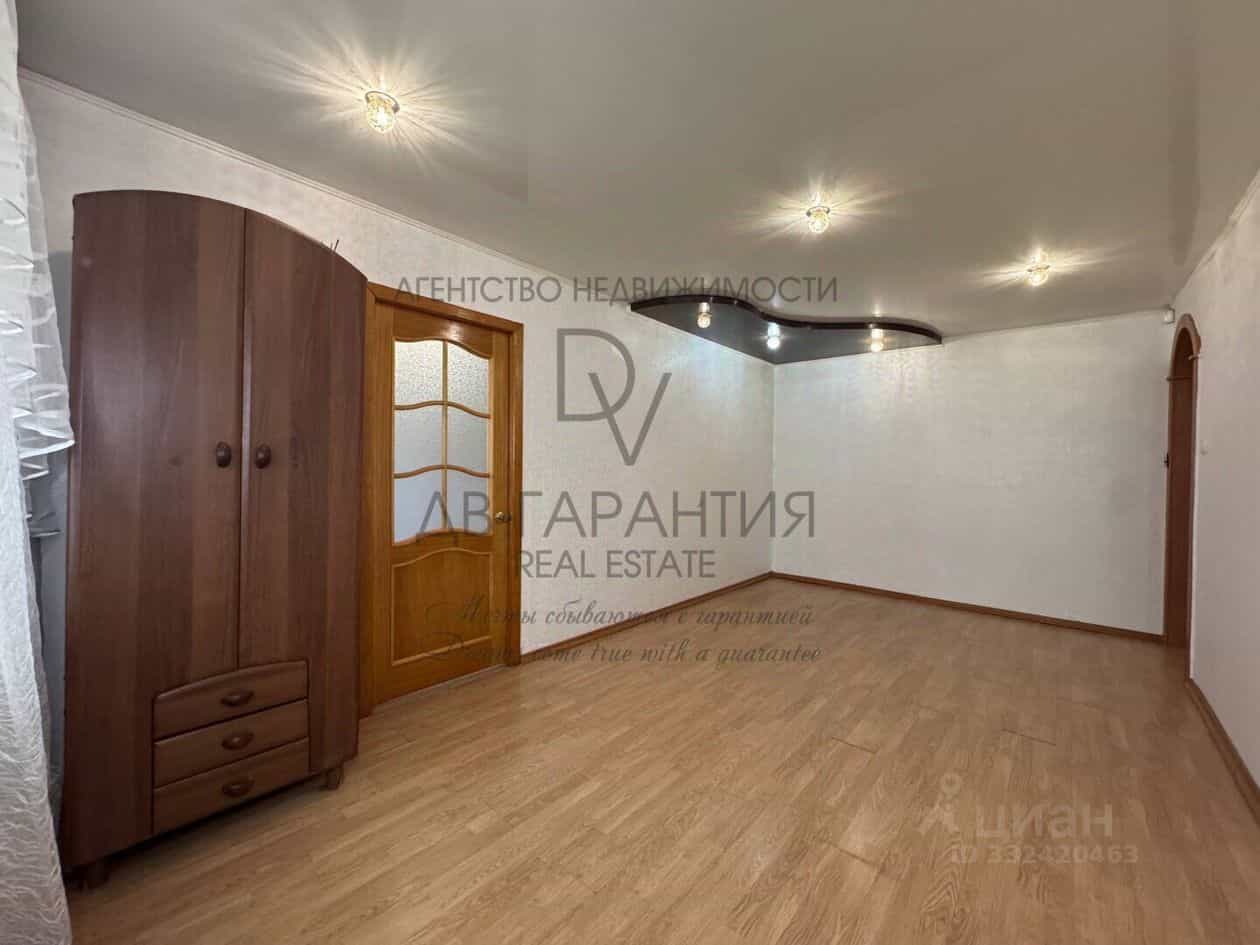 Россия, Хабаровский край, Комсомольск-на-Амуре, Октябрьский проспект, 40, фото 13