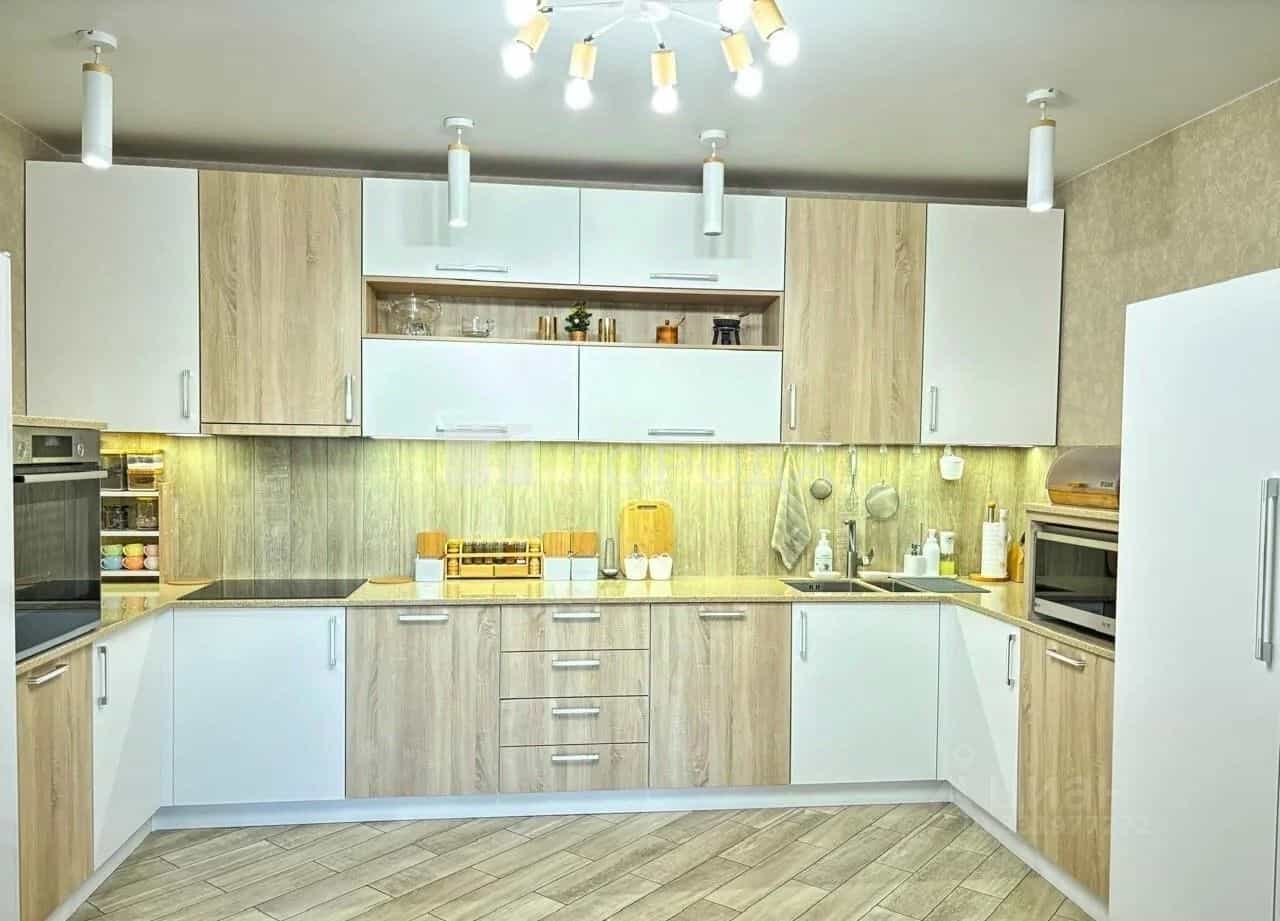 Россия, Алтайский край, Барнаул, улица Профинтерна, 7А, фото 4