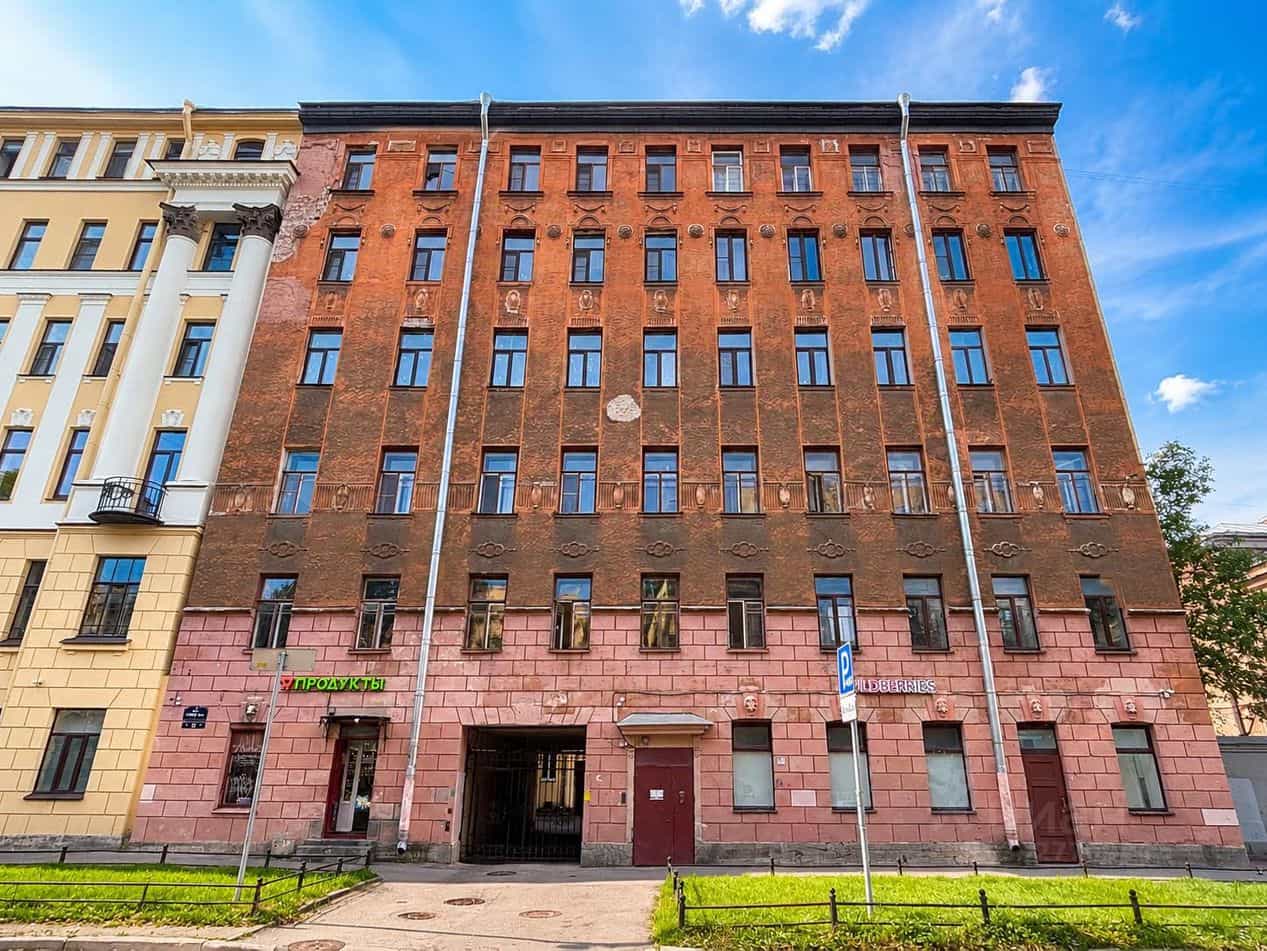 Россия, Санкт-Петербург, 13-я линия Васильевского острова, 32, фото 2