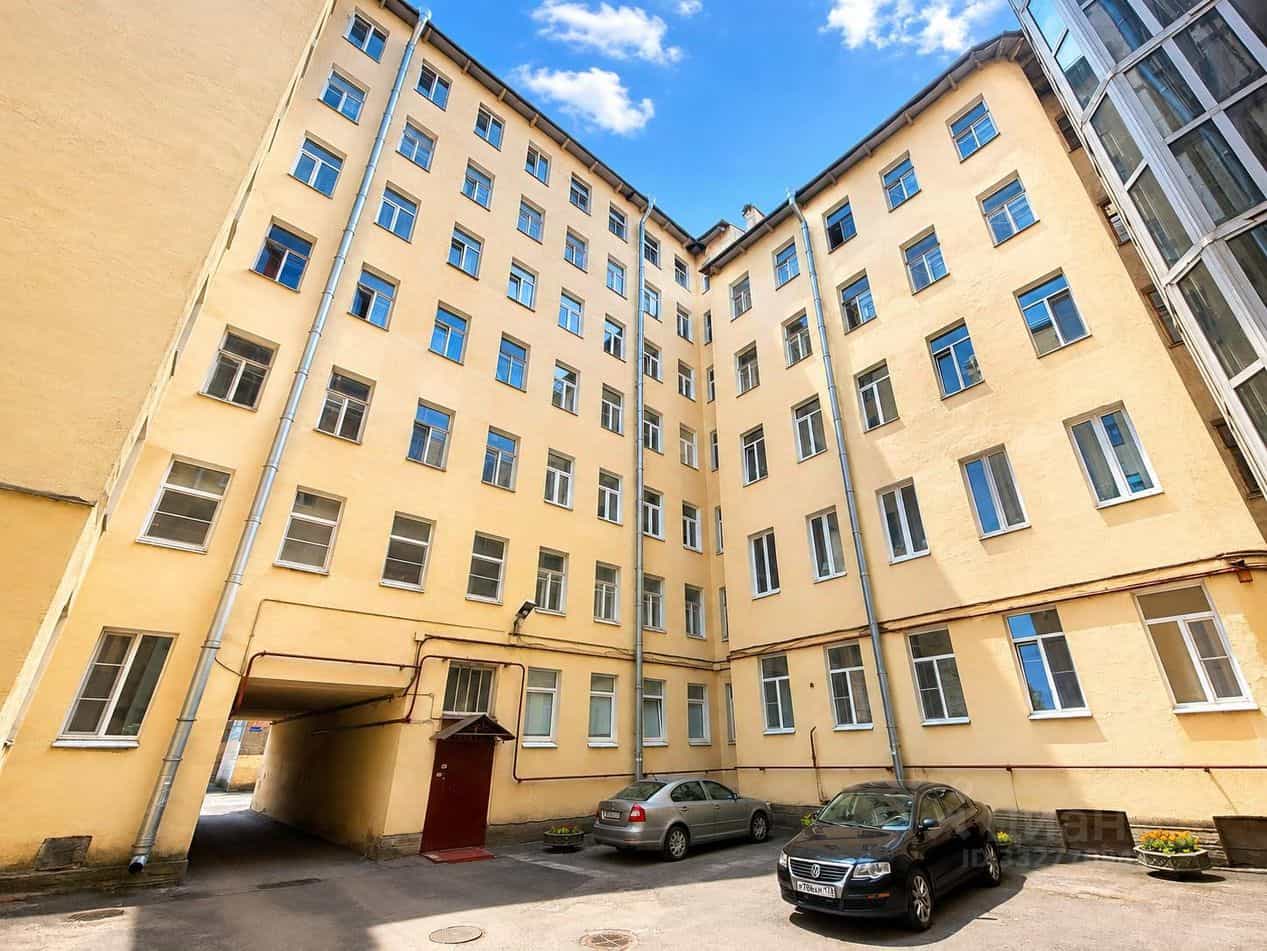 Россия, Санкт-Петербург, 13-я линия Васильевского острова, 32, фото 3