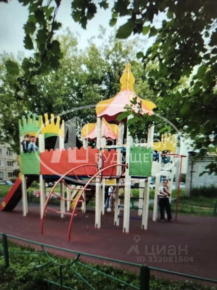 Россия, Пермский край, Добрянка, улица Победы, 35, фото 9