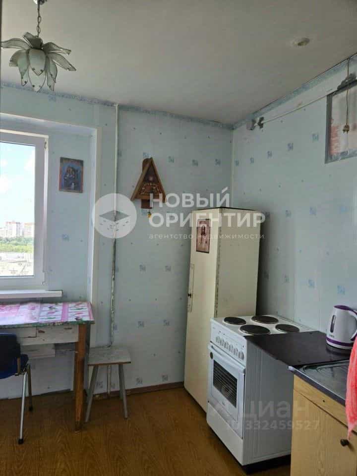 Россия, Свердловская область, Екатеринбург, улица Черепанова, 32, фото 2