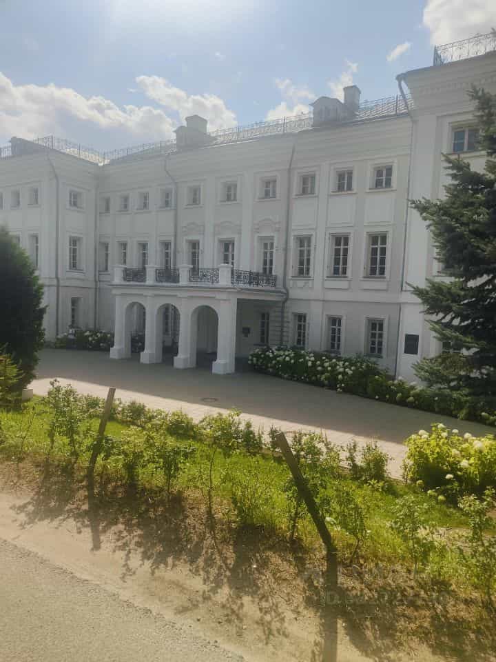 Россия, Калужская область, Дзержинский муниципальный округ, посёлок городского типа Полотняный Завод, улица Кутузова, 31, фото 8