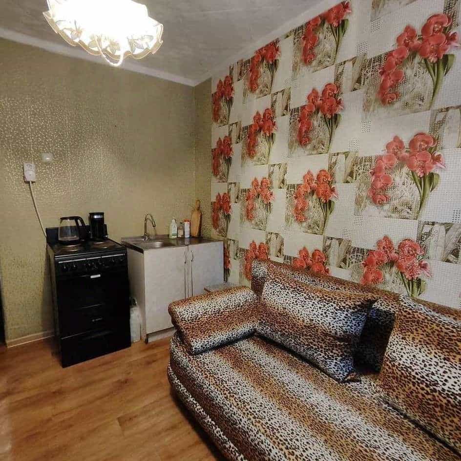 Россия, Самарская область, Тольятти, улица Толстого, 21, фото 2