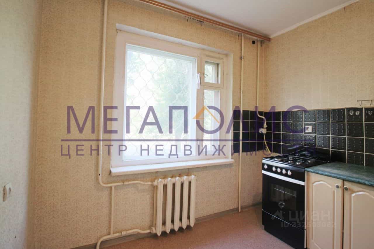 Россия, Саратовская область, Балаково, Трнавская улица, 36/6, фото 6