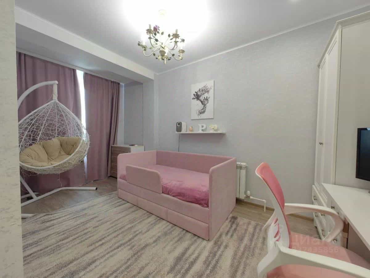 Россия, Республика Татарстан (Татарстан), Набережные Челны, улица Раскольникова, 48, фото 9