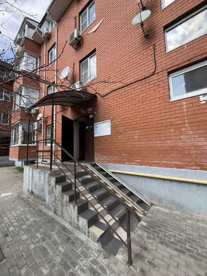 Россия, Республика Адыгея (Адыгея), Тахтамукайский район, посёлок городского типа Яблоновский, улица Гагарина, 155к2, фото 15