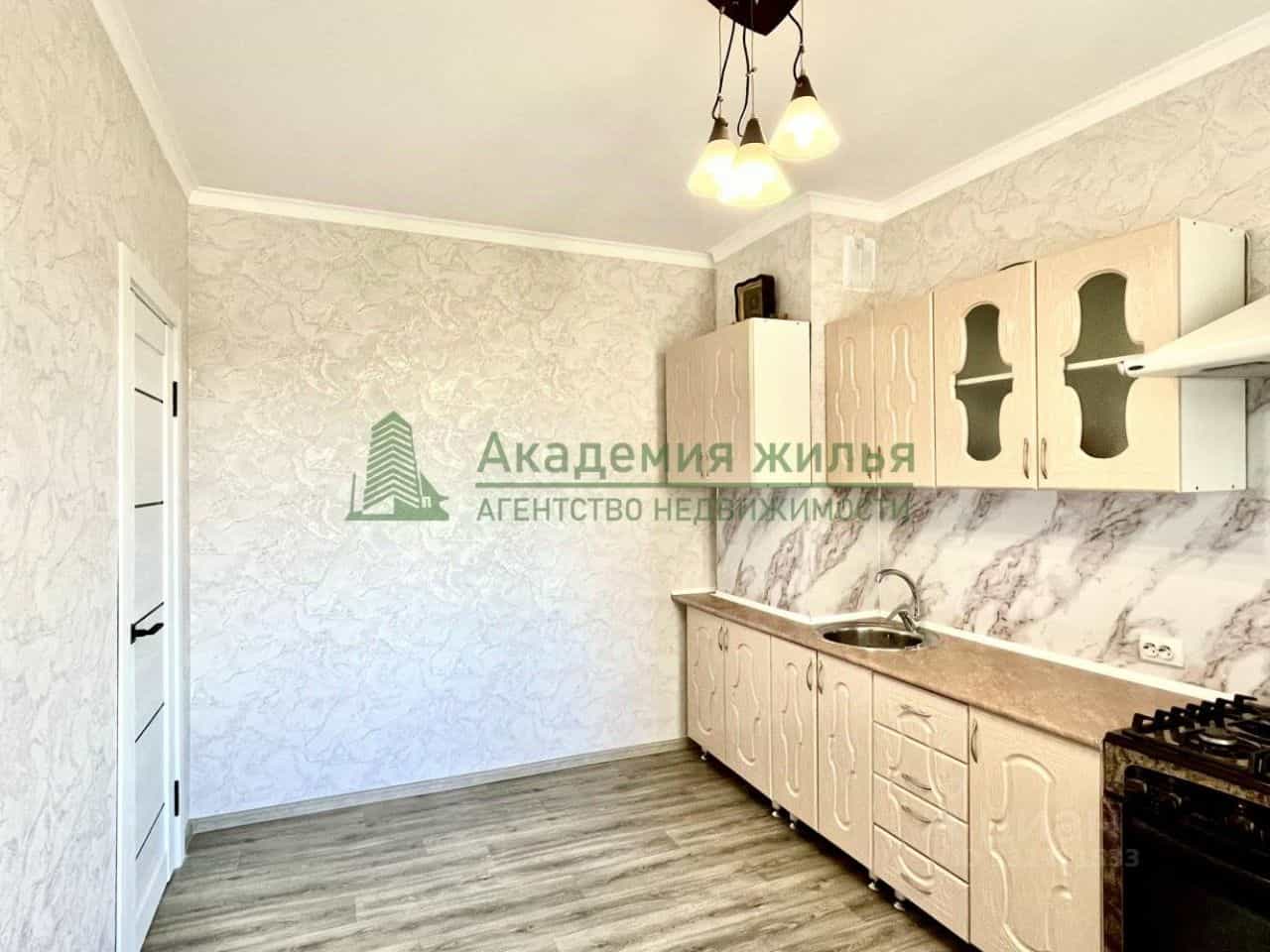 Россия, Саратовская область, Энгельс, проспект Фридриха Энгельса, 8, фото 3