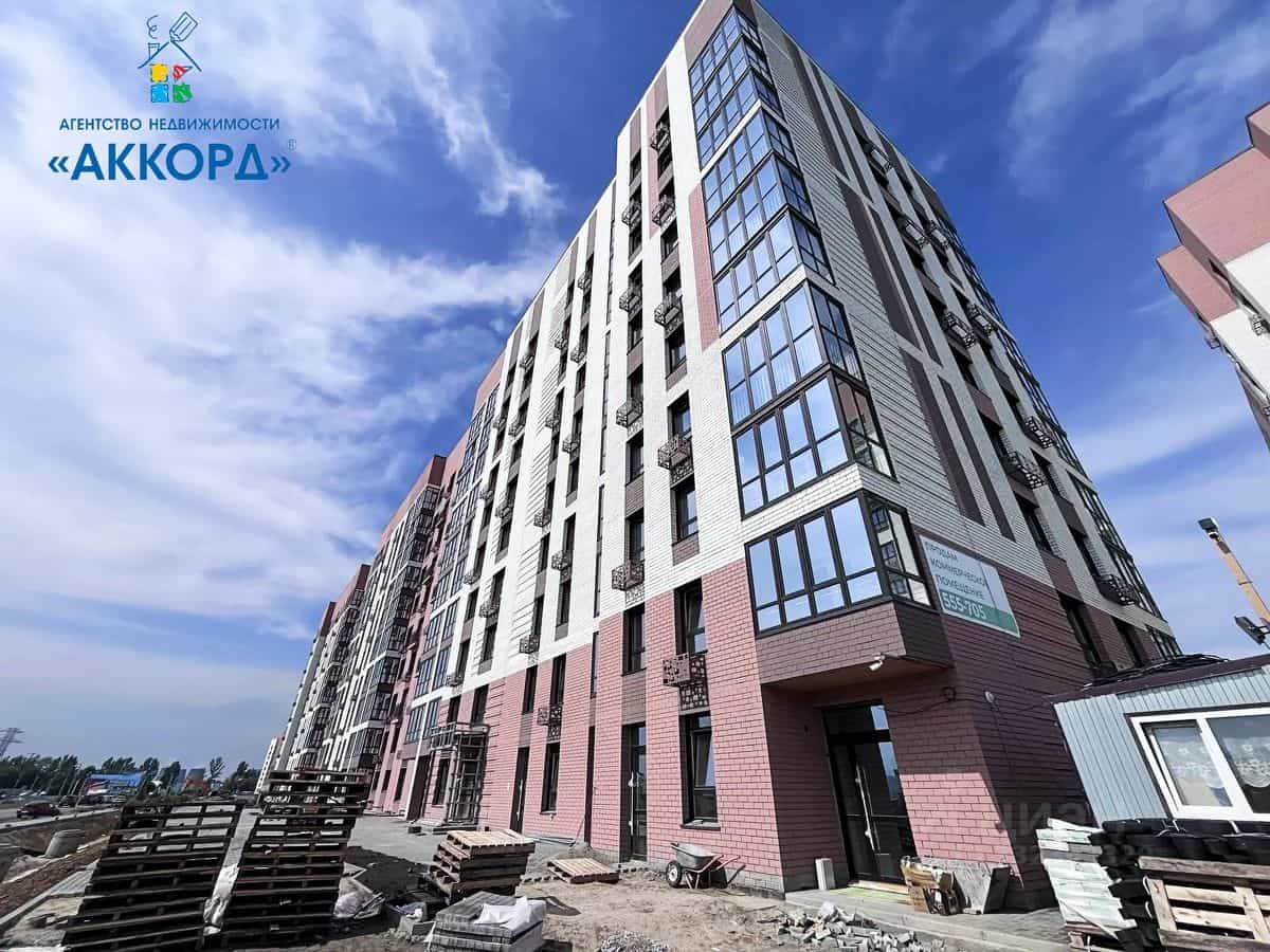 Россия, Алтайский край, Барнаул, Просторная улица, 390к2, фото 2