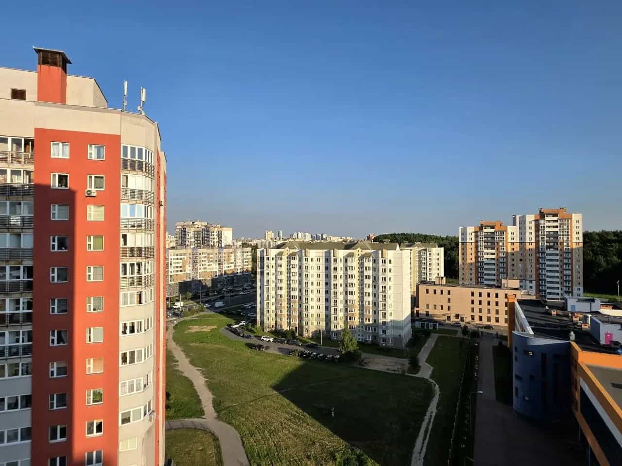 Беларусь, Минск, улица Юрия Семеняко, 28