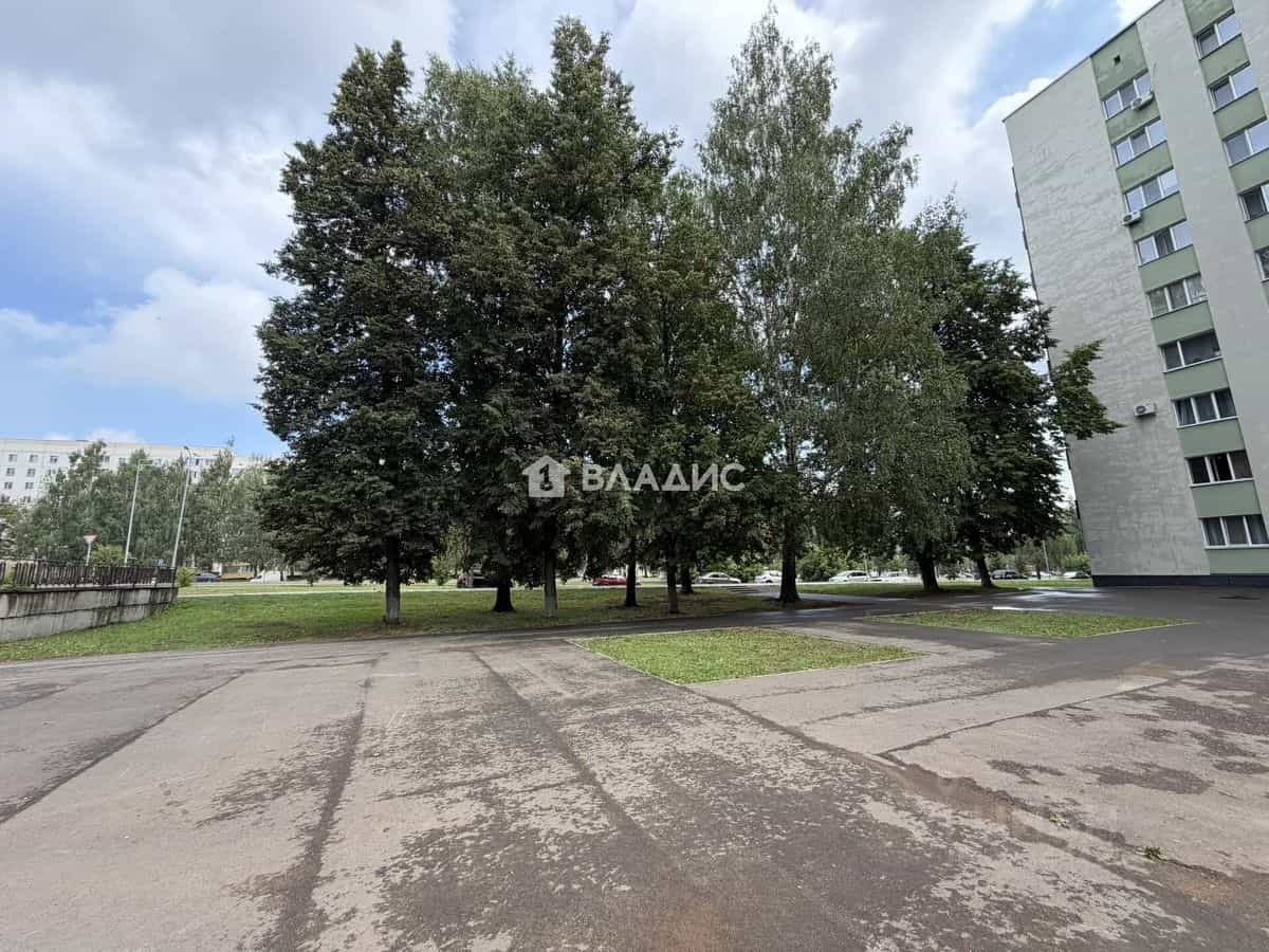 Россия, Республика Татарстан (Татарстан), Нижнекамск, проспект Вахитова, 15, фото 26