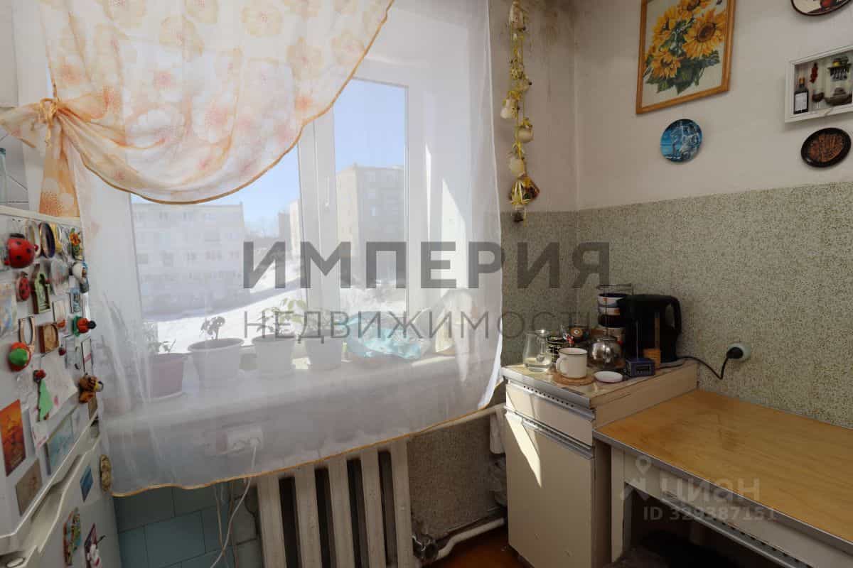 Россия, посёлок городского типа Сокол, улица Гагарина, 5, фото 9
