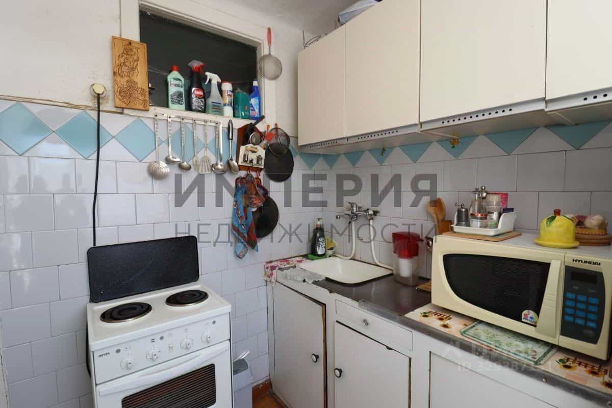 Россия, посёлок городского типа Сокол, улица Гагарина, 5, фото 10