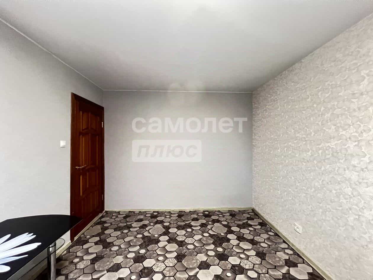 Россия, Ямало-Ненецкий автономный округ, Ноябрьск, проспект Мира, 57/55, фото 4