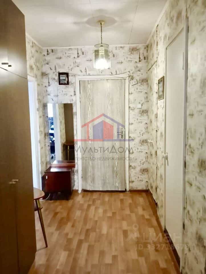 Россия, Белгородская область, Старый Оскол, микрорайон Конева, 7, фото 7
