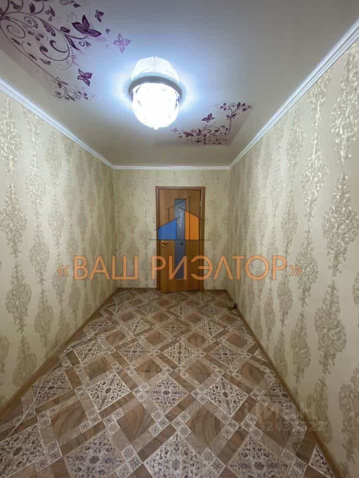 Россия, Белгородская область, Губкин, Комсомольская улица, 49, фото 9