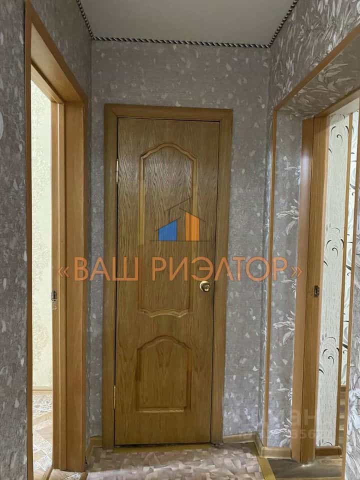 Россия, Белгородская область, Губкин, Комсомольская улица, 49, фото 11