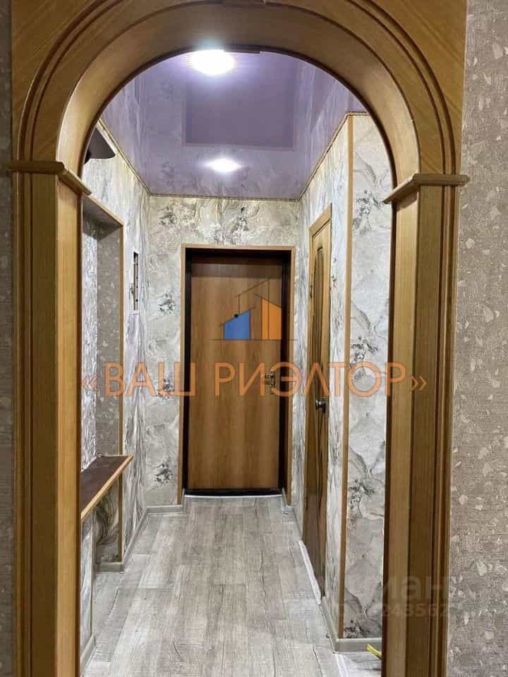 Россия, Белгородская область, Губкин, Комсомольская улица, 49, фото 15